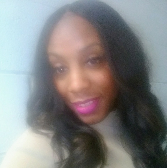 Meet your Posher, Annette - Picture 2 of 2